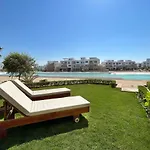 Lagoonfront Easy 1Bdr Swan Lake El Gouna